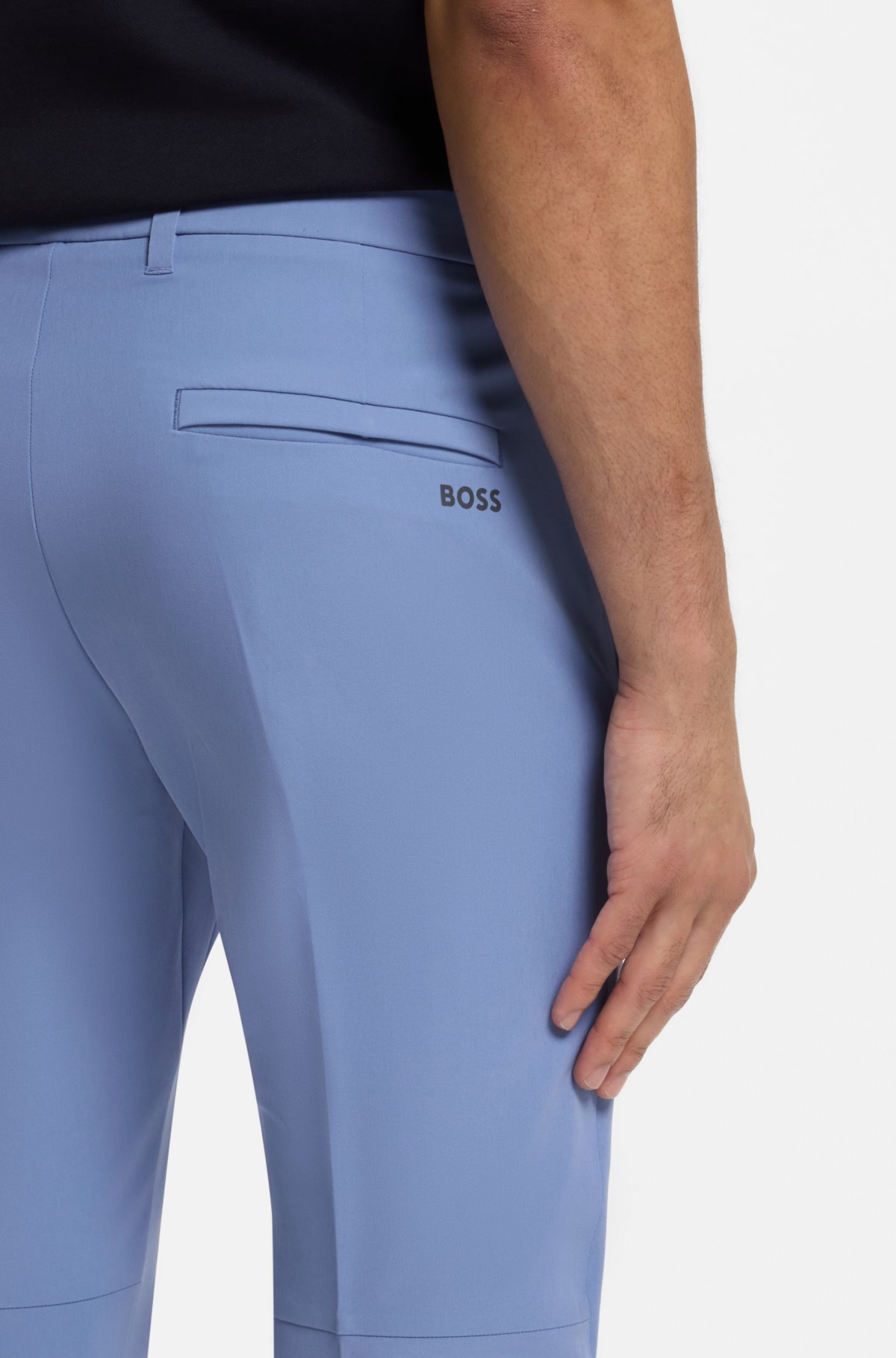 Pantaloni a vestibilità aderente in tessuto elasticizzato idrorepellente