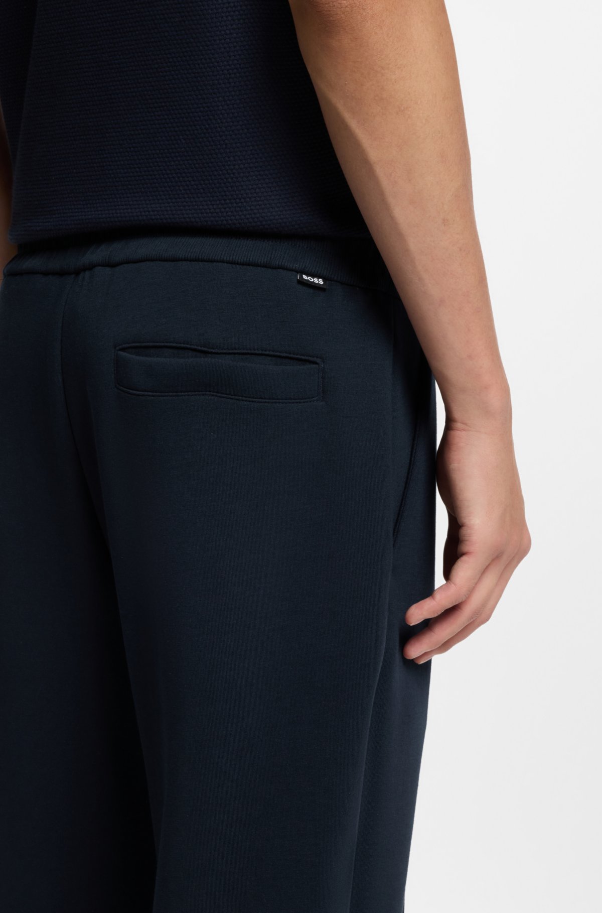 Pantaloni con cintura elastica in taglio regolare