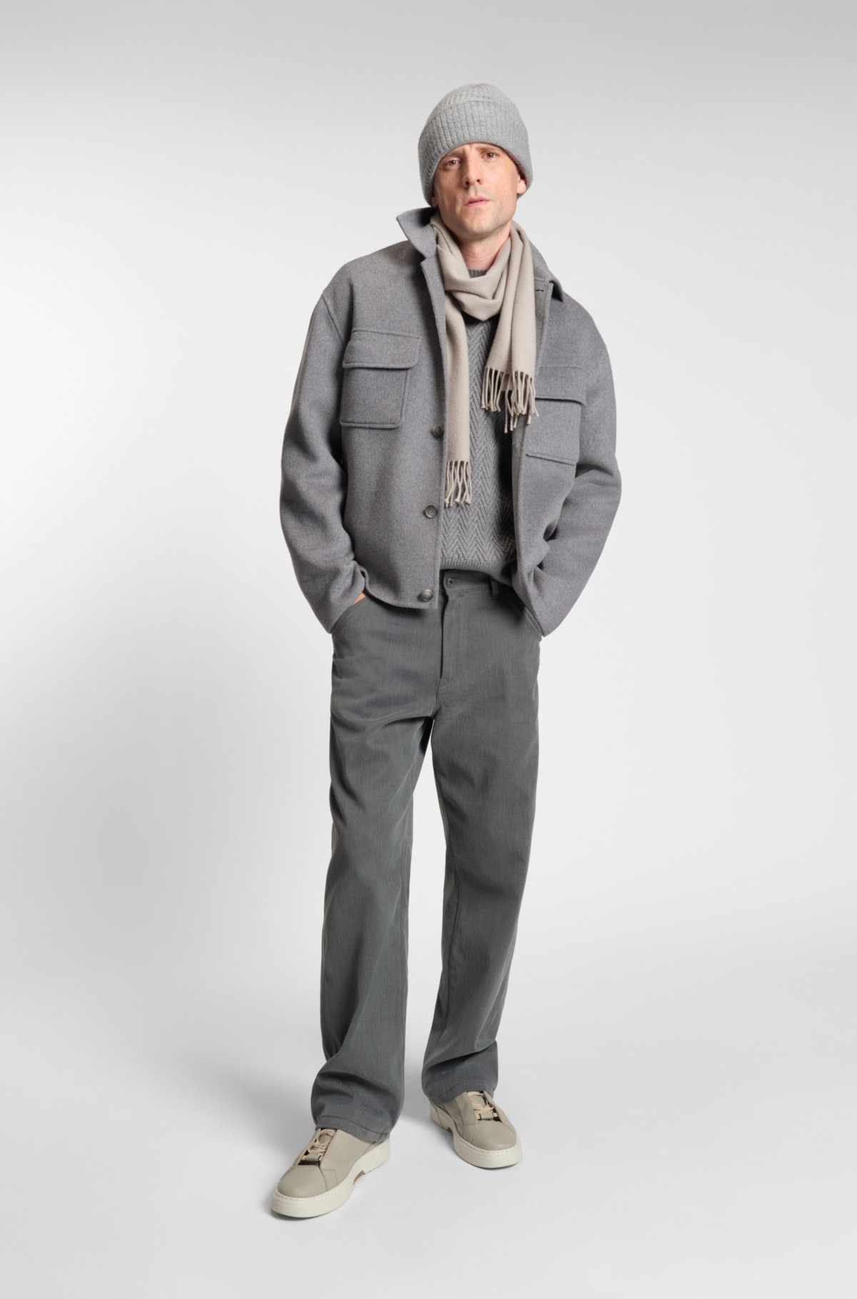 Maglione con struttura a losanga in lana vergine