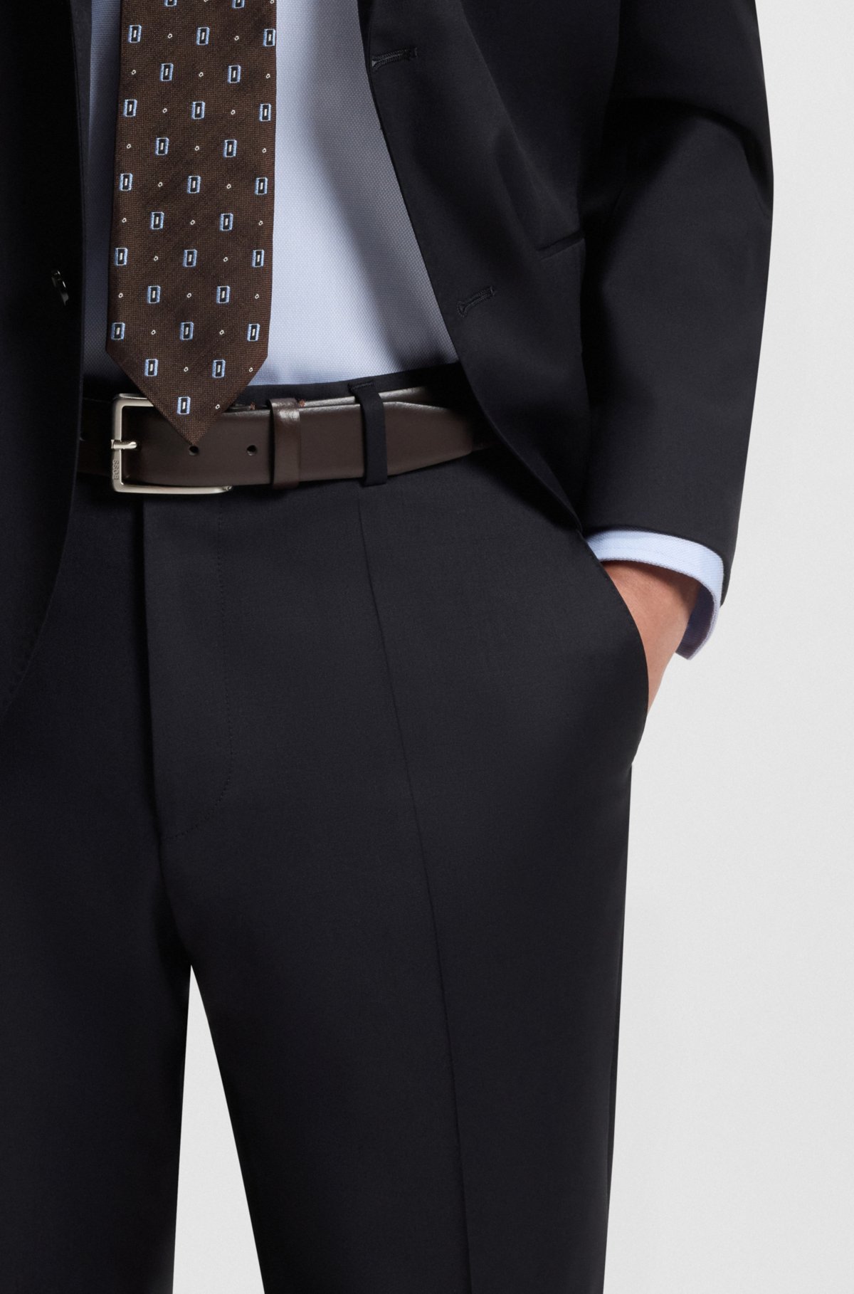 Pantaloni regular fit in sarga di lana vergine