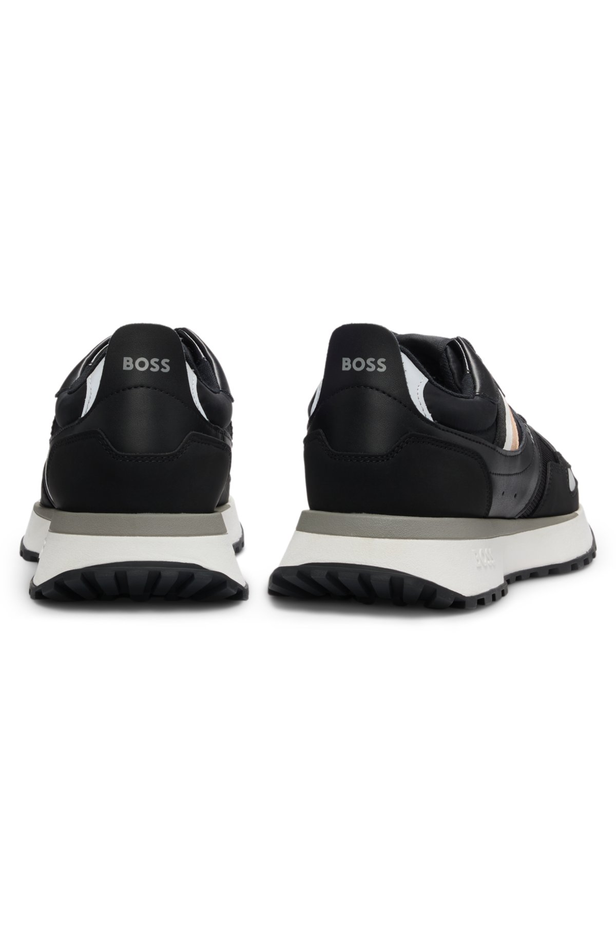 Scarpe da ginnastica con materiali misti in pelle e mesh