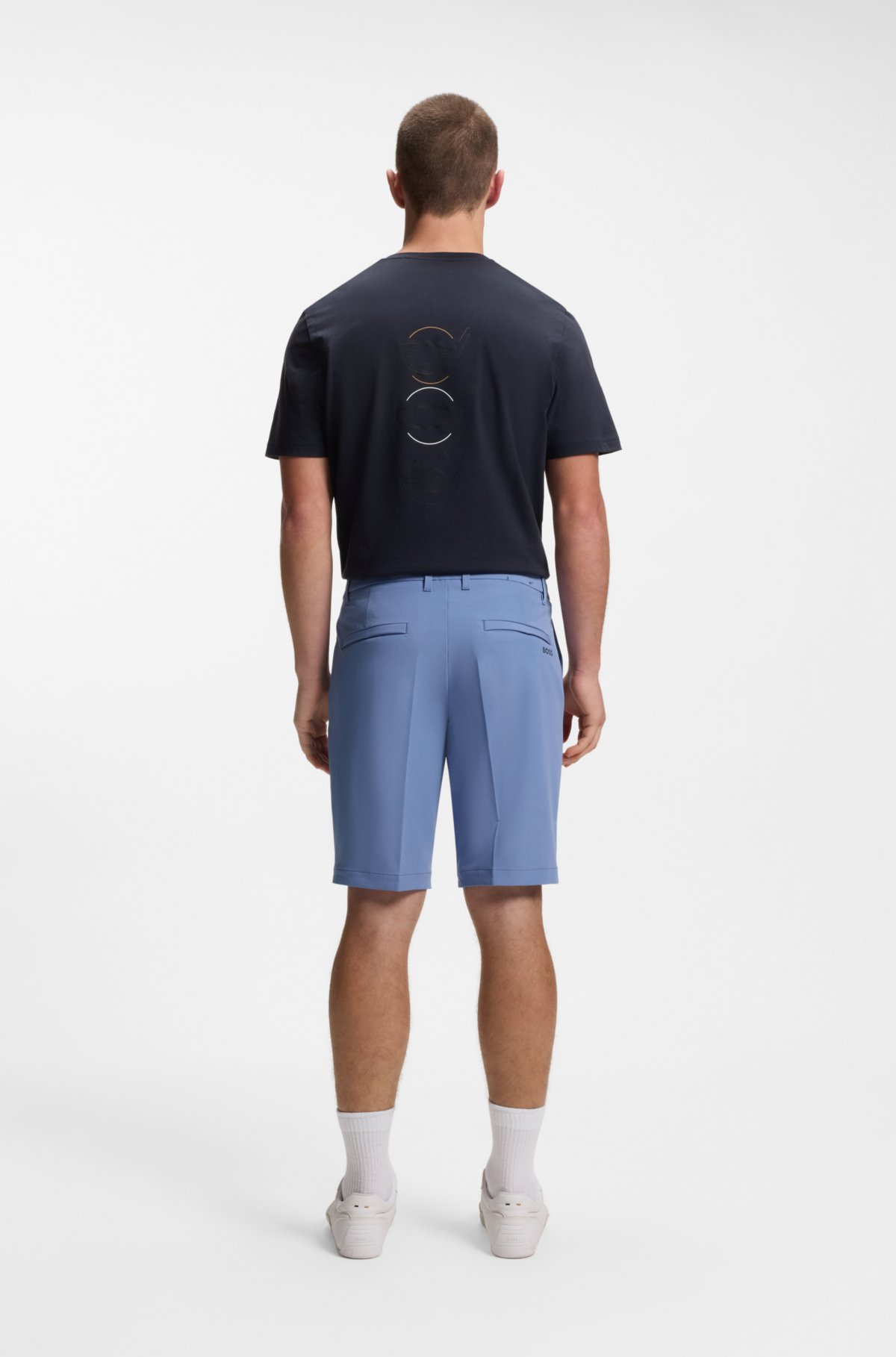 Shorts a taglio slim in tessuto elasticizzato idrorepellente