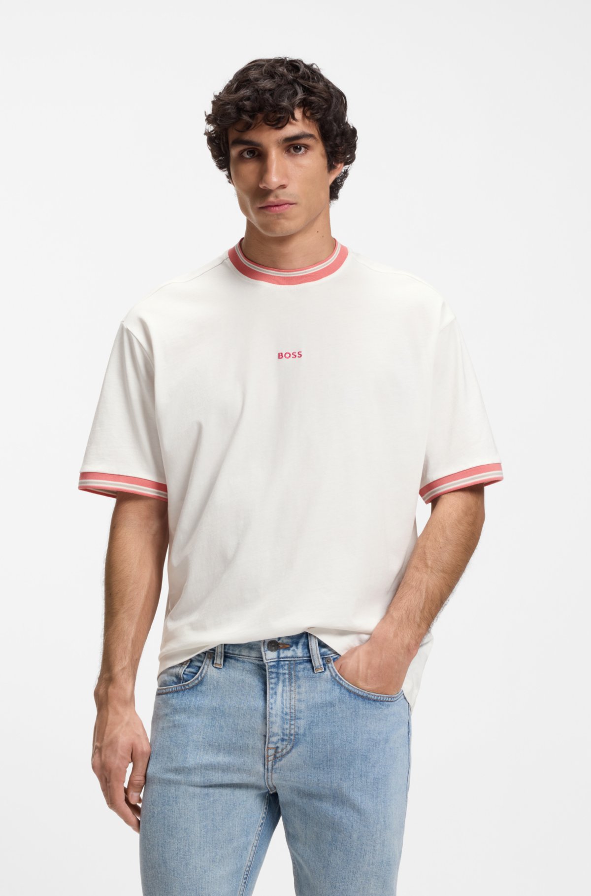 T-shirt con taglio comodo in cotone con finiture a righe