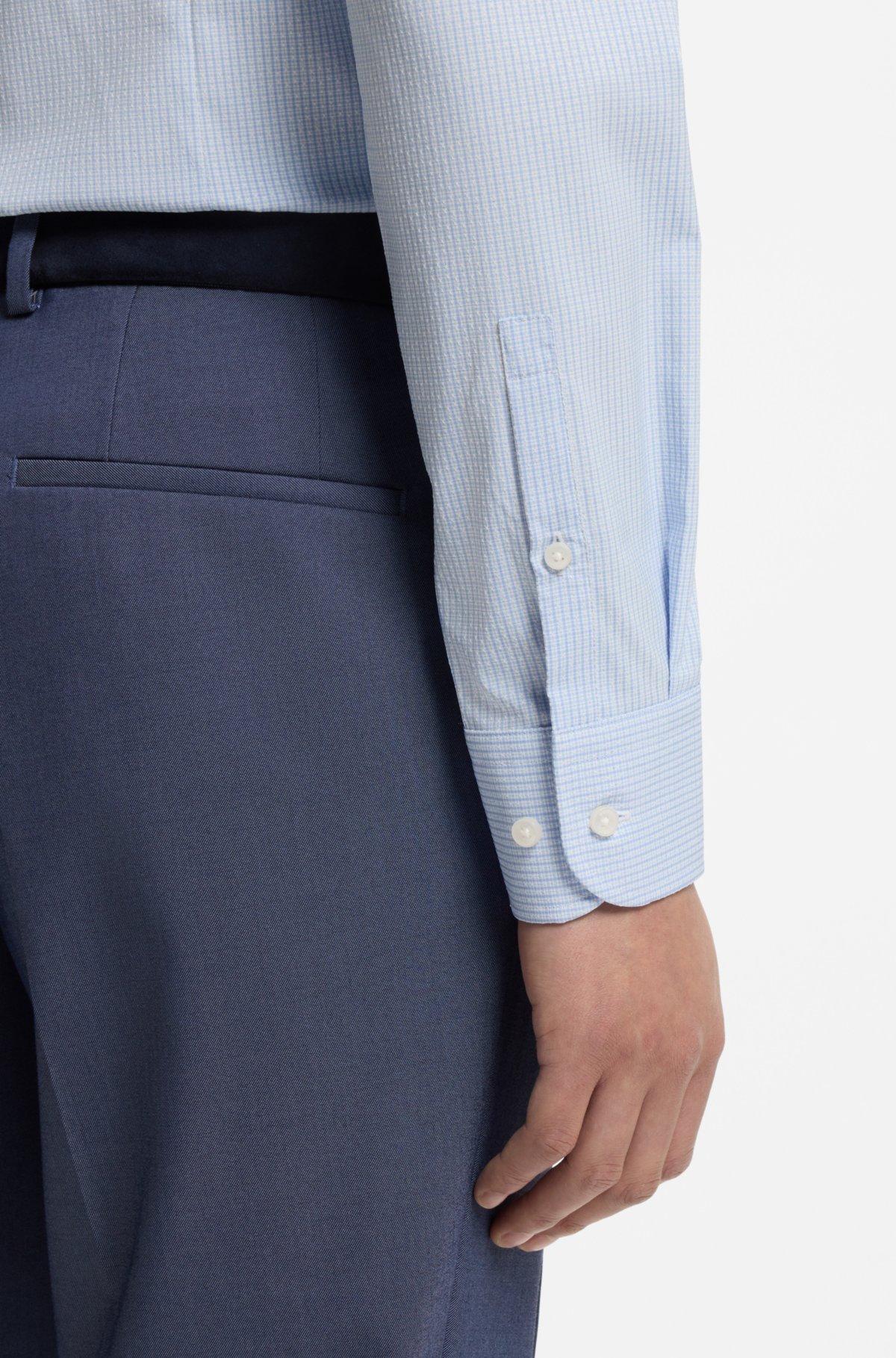Camicia slim-fit a quadretti in tessuto elasticizzato per prestazioni