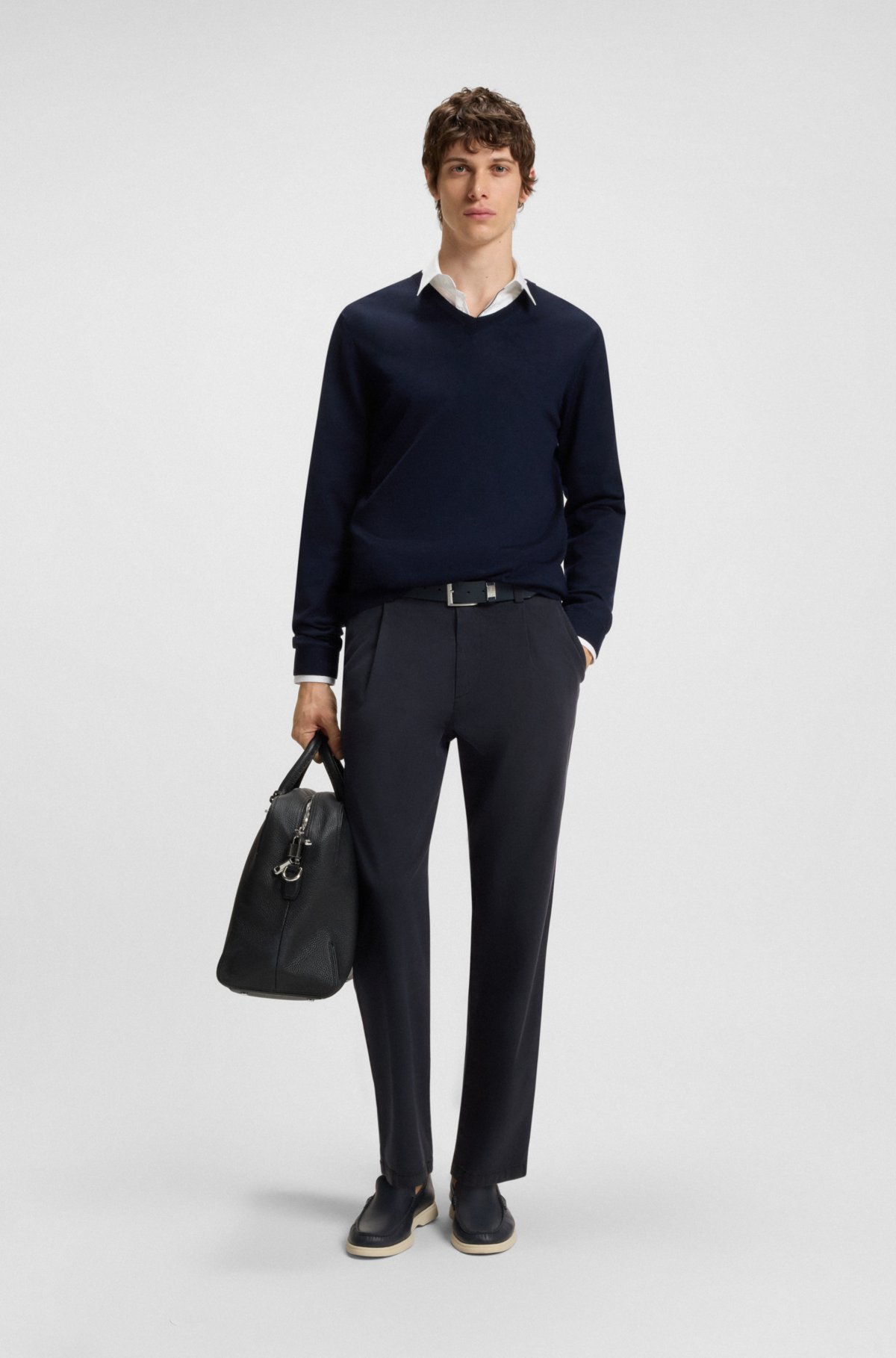 Pantaloni a taglio arrotondato in twill elastico