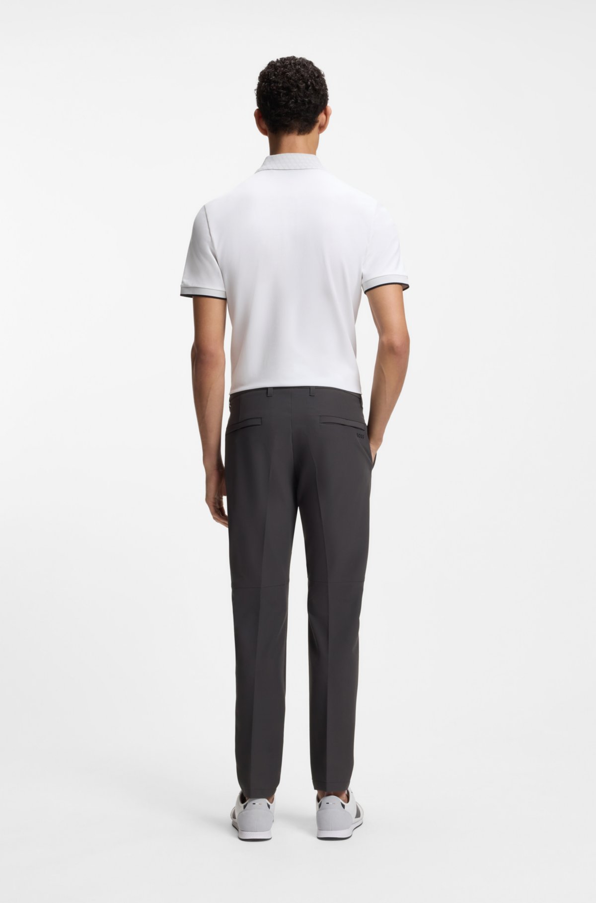 Pantaloni a vestibilità aderente in tessuto idrorepellente elastico