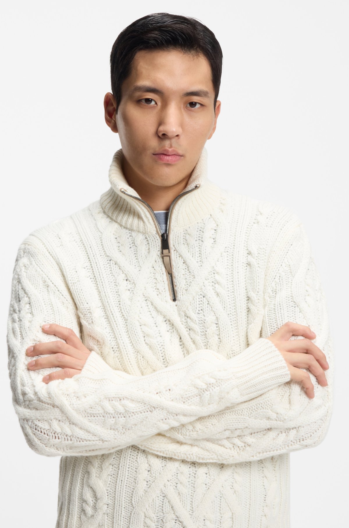 Pullover in lana e cachemire con lavorazione a maglia a treccia