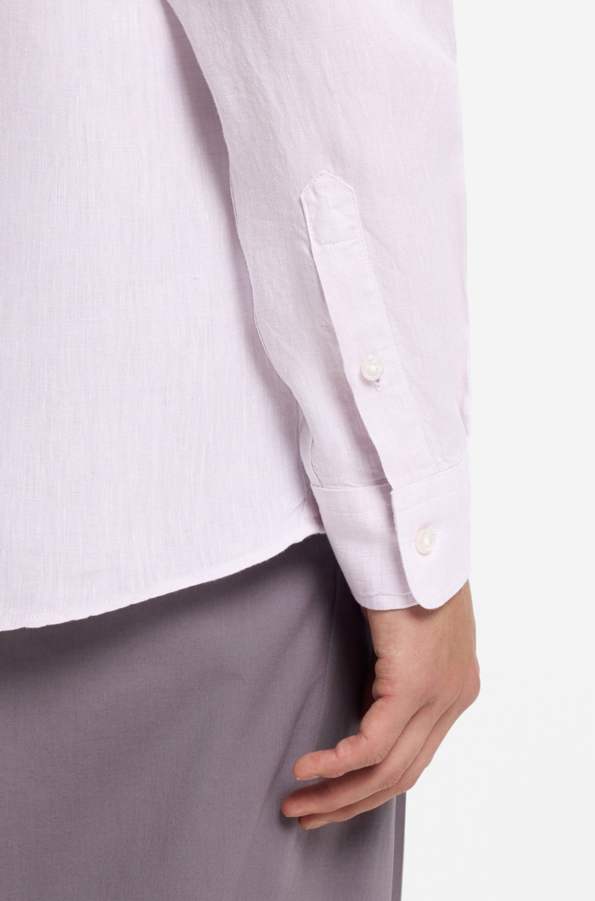 Camicia con taglio regolare in lino lavato