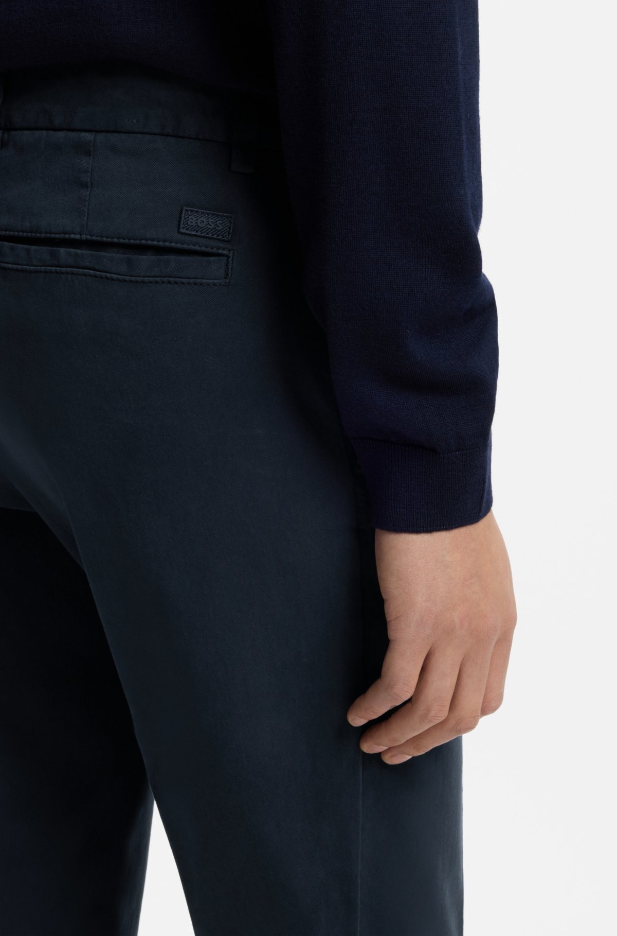 Pantaloni aderenti in gabardine di cotone elasticizzato