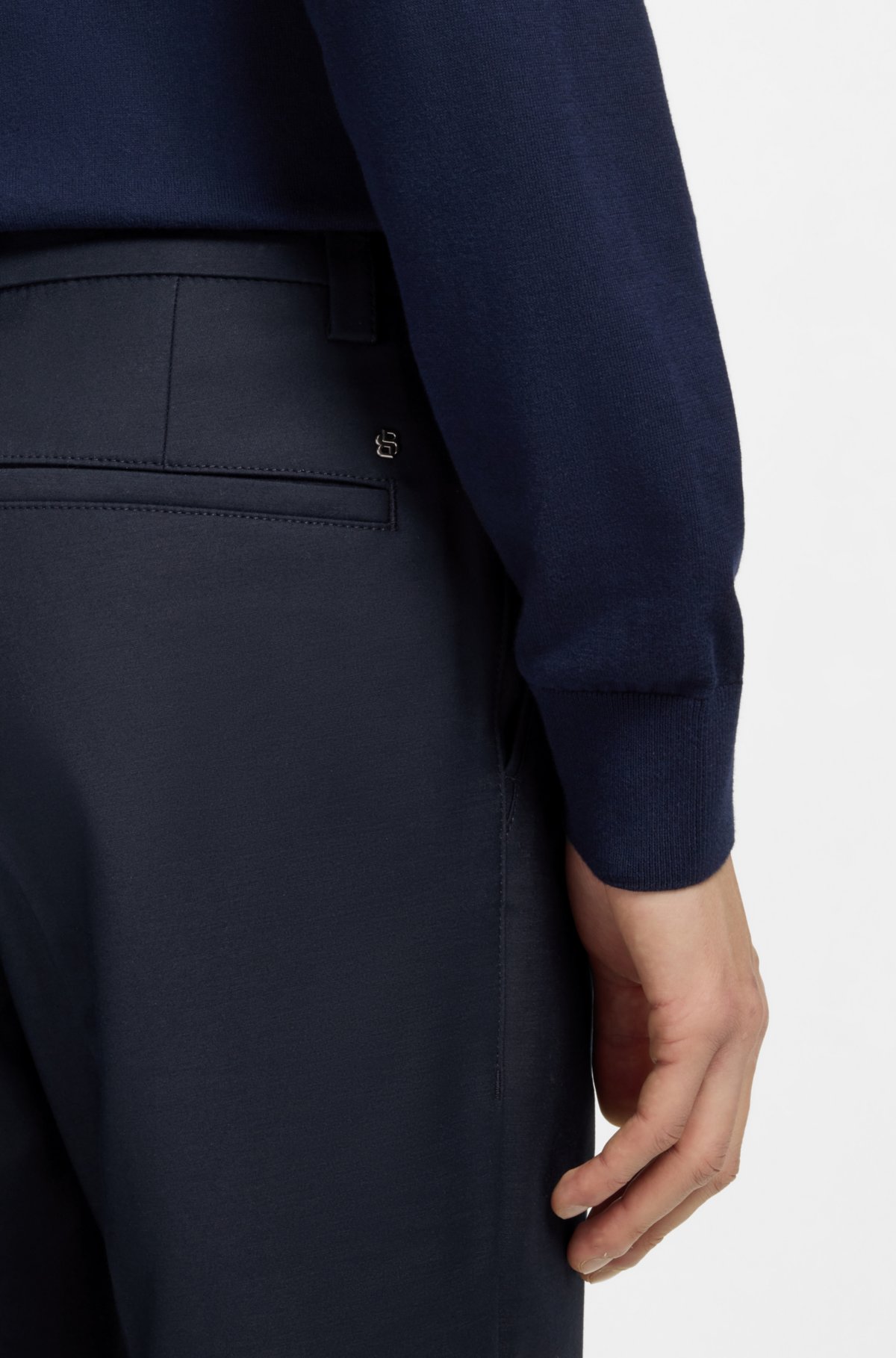 Pantaloni moderni con trattamento anti-ammaccature in twill di cotone