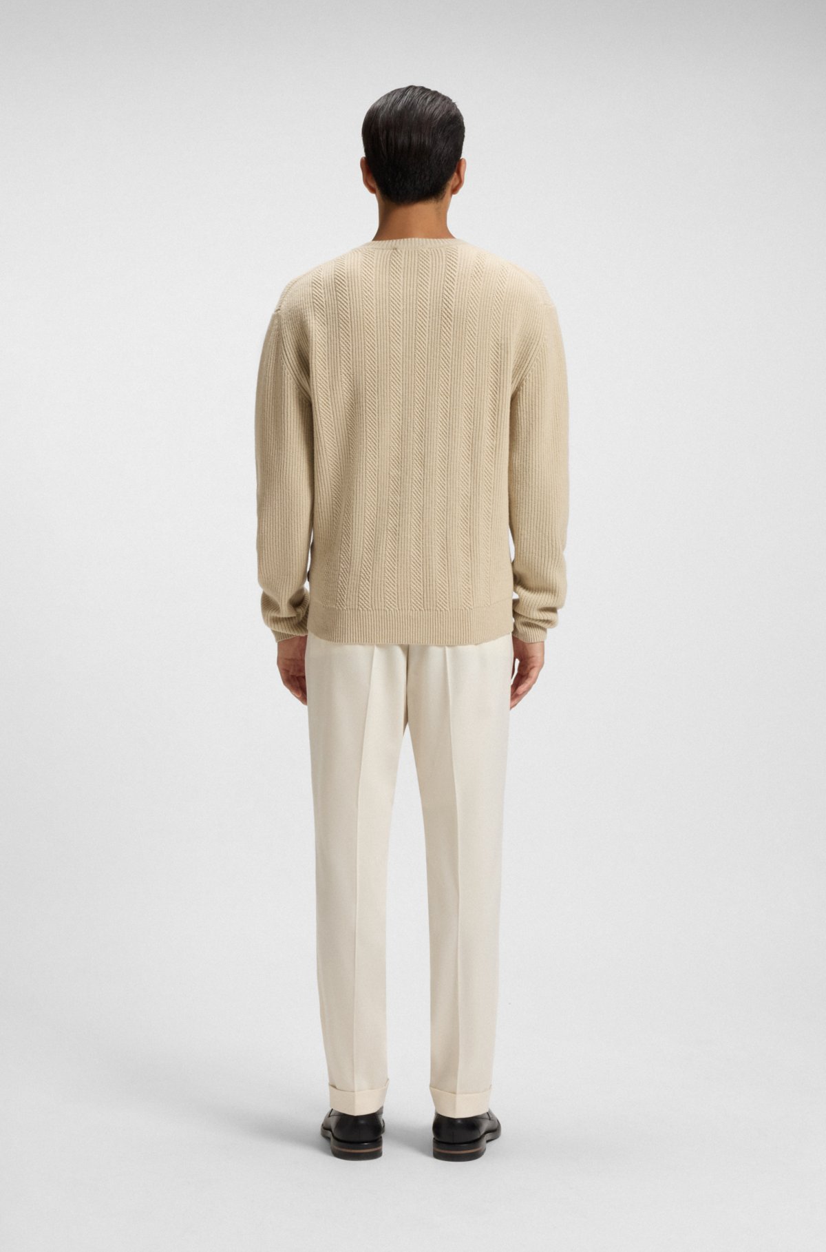 Pullover in lana e cashmere con strutture miste