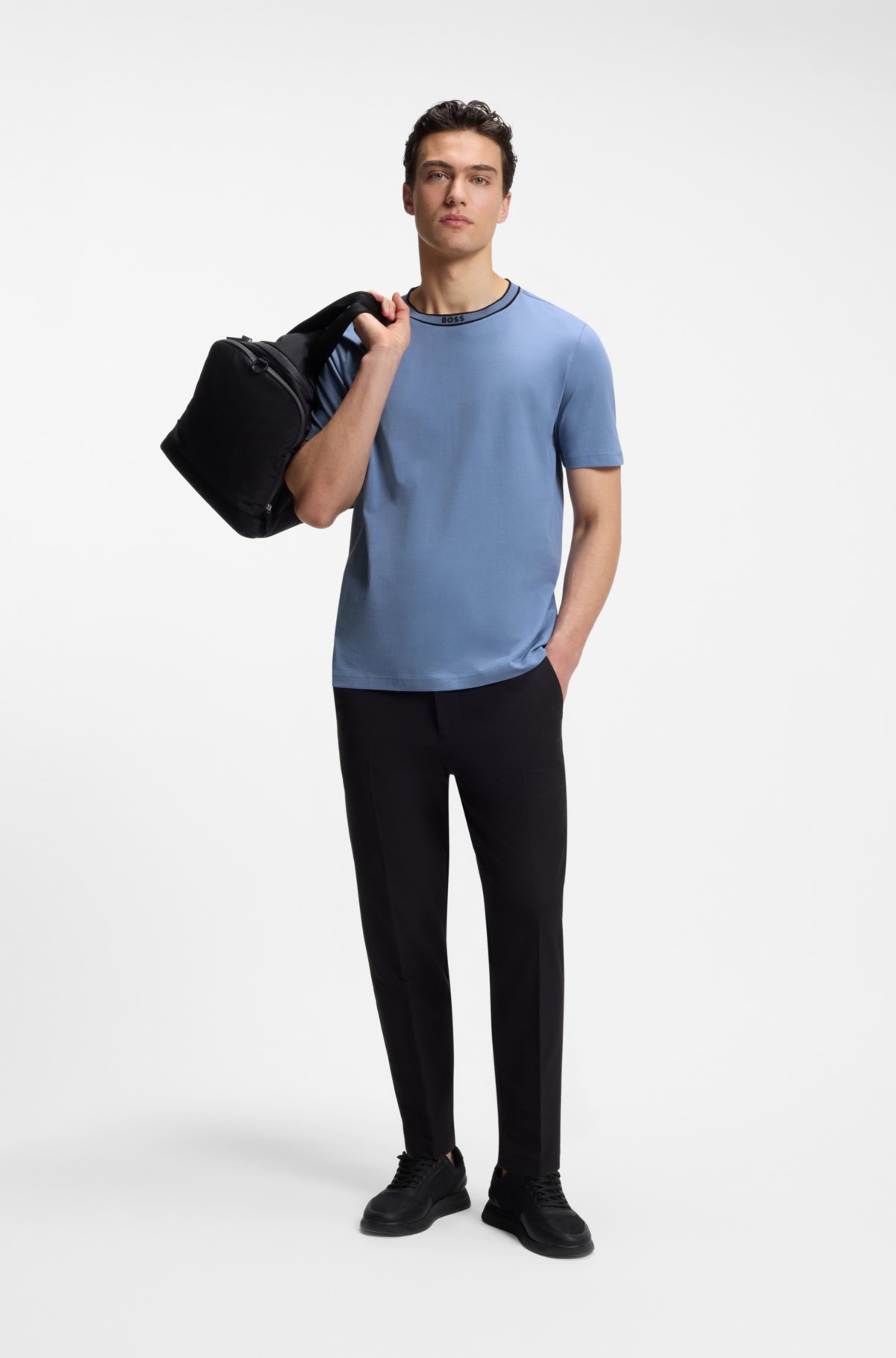 T-shirt in cotone con logo a collo a giro
