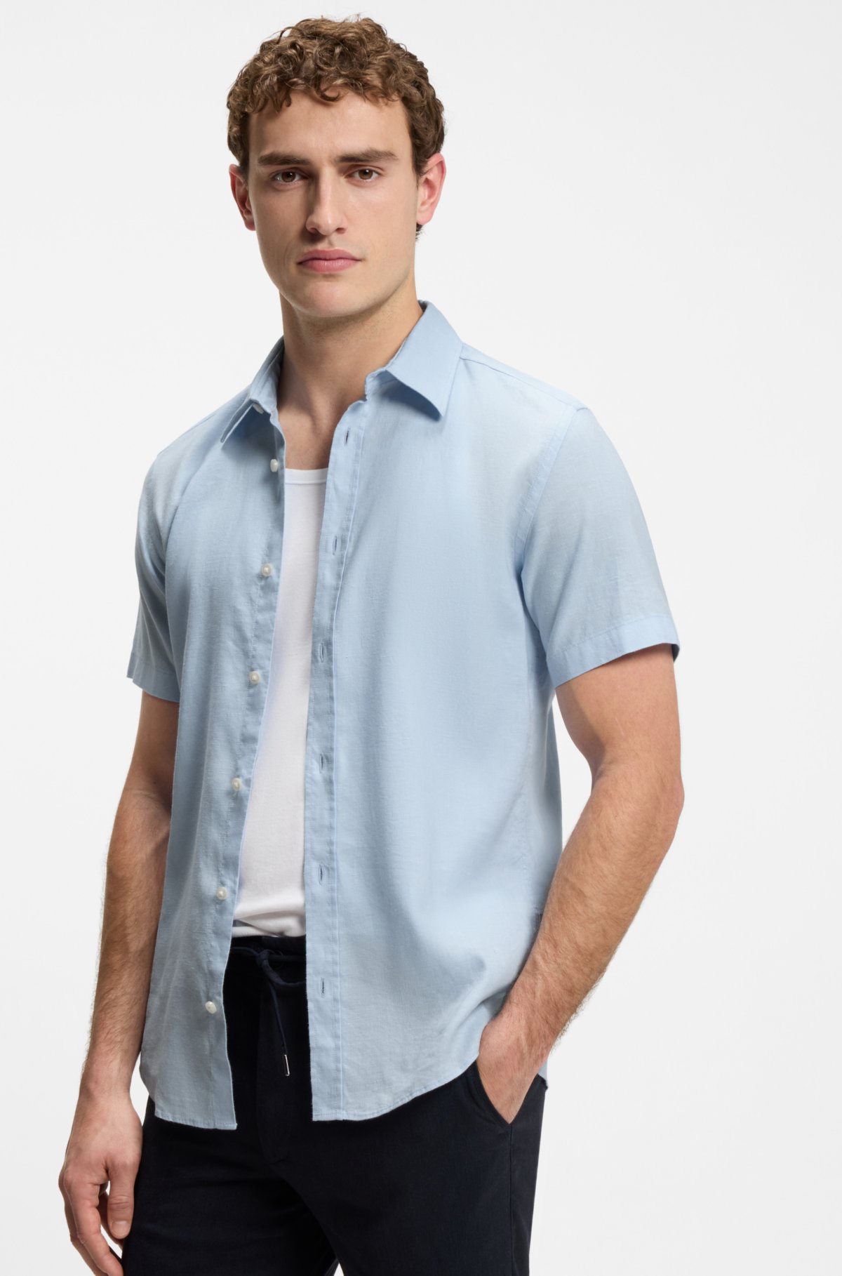 Camicia a vestibilità aderente in lino elasticizzato