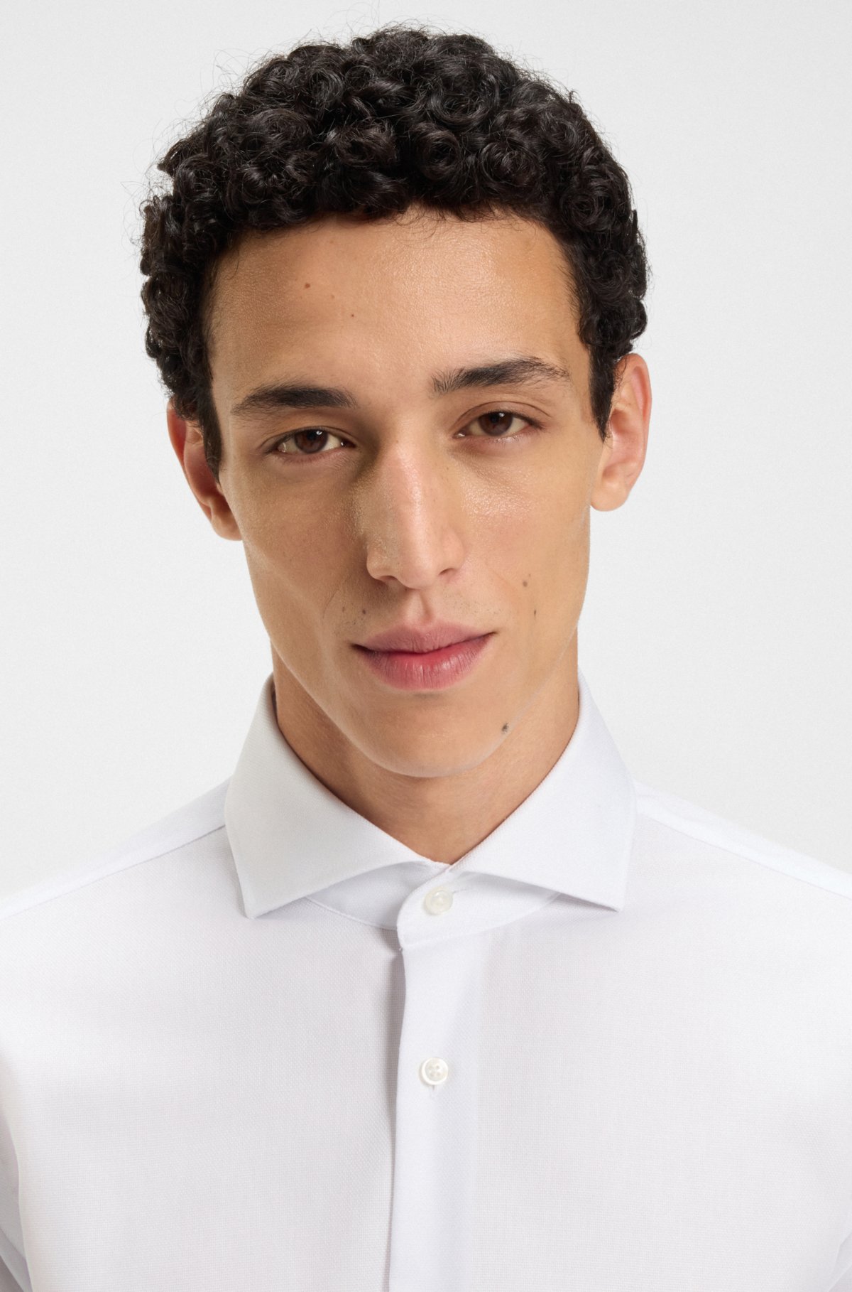 Camicia regular-fit antirughe in cotone Oxford