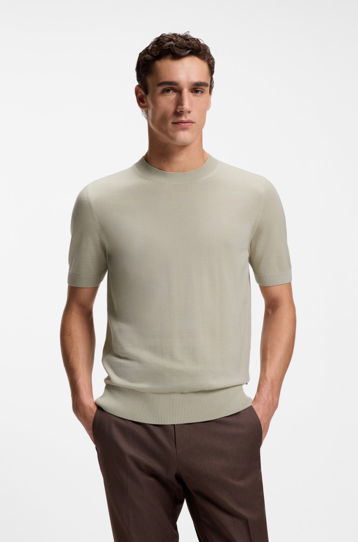 Pullover in lana vergine lavorato a maglia