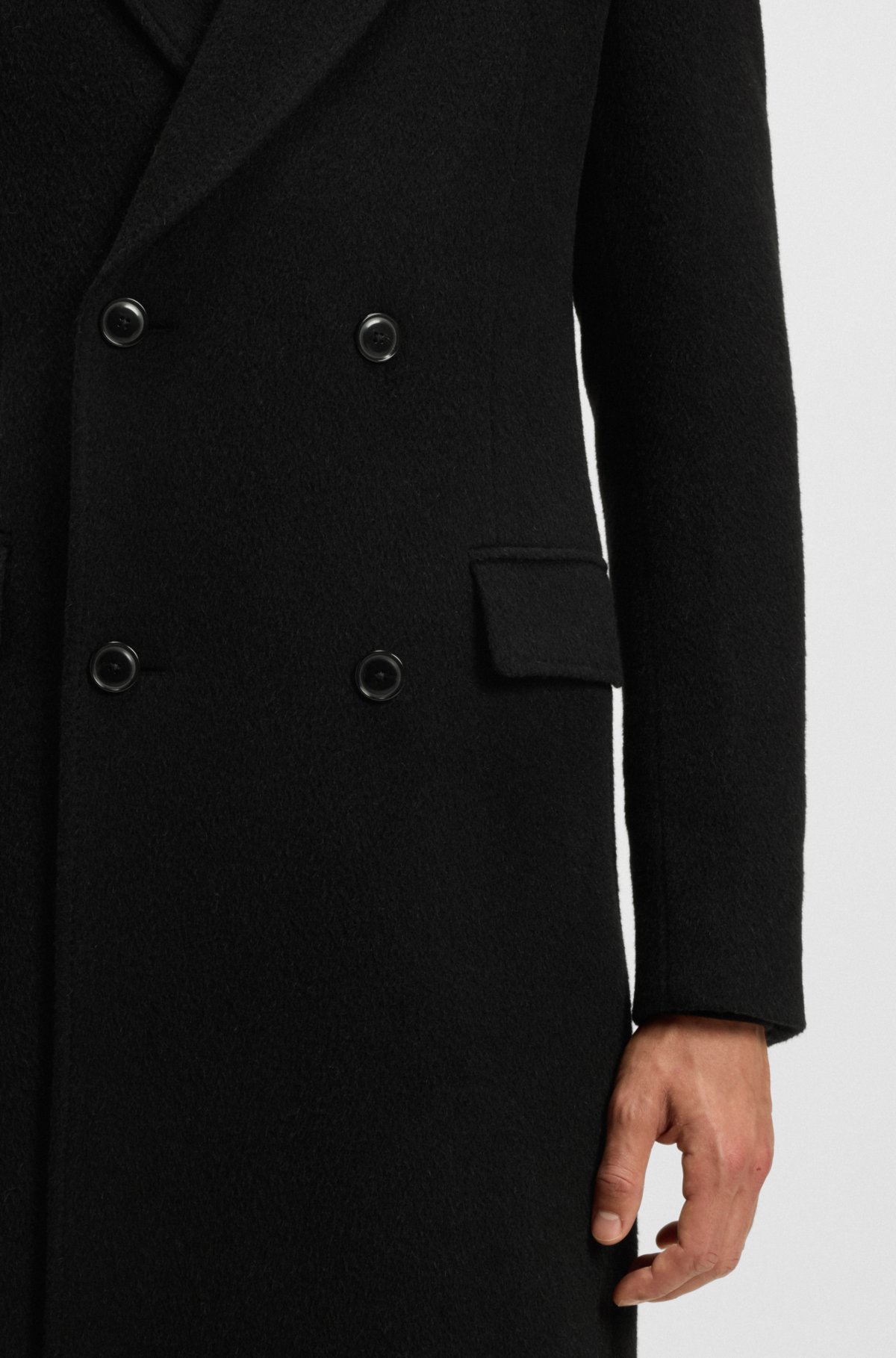 Cappotto in misto alpaca con chiusura doppio petto