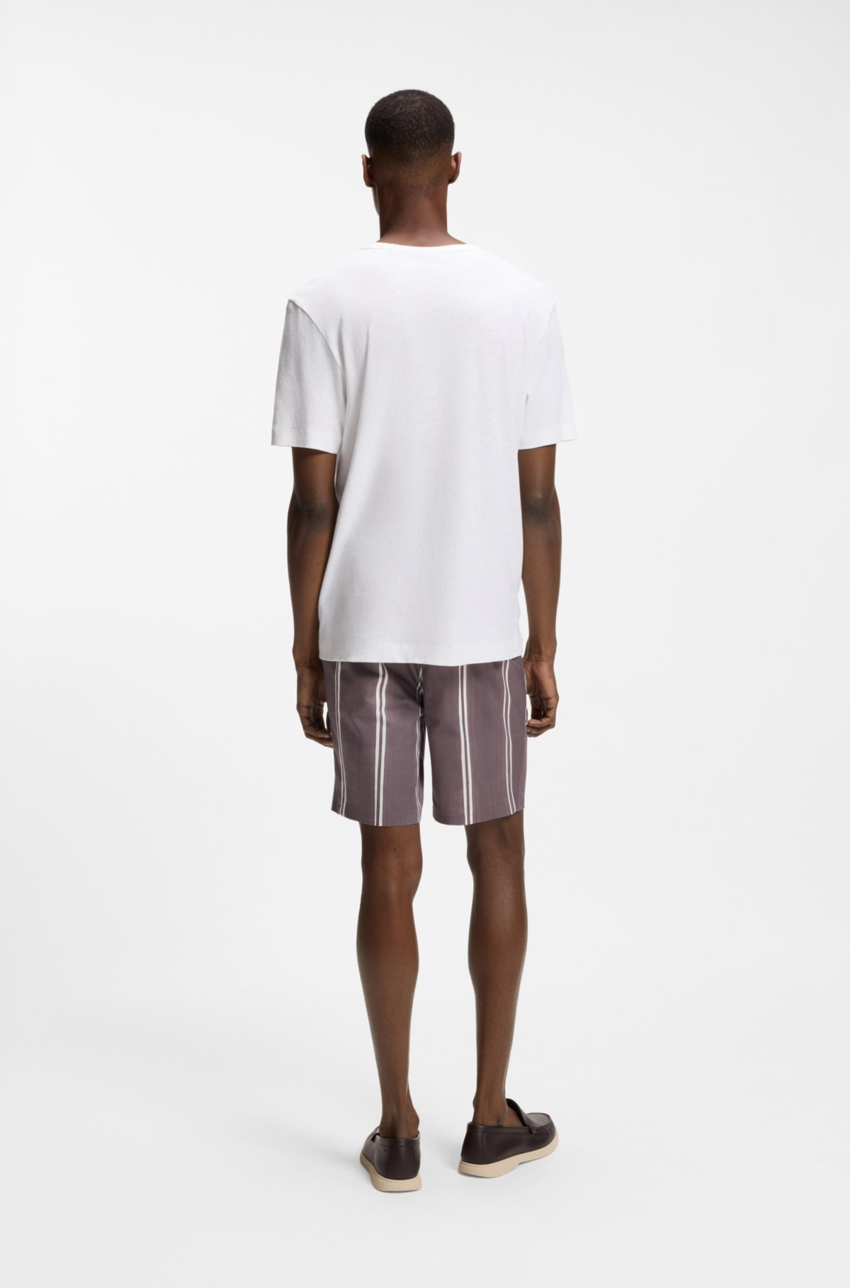 T-shirt in cotone e lino con taglio regolare