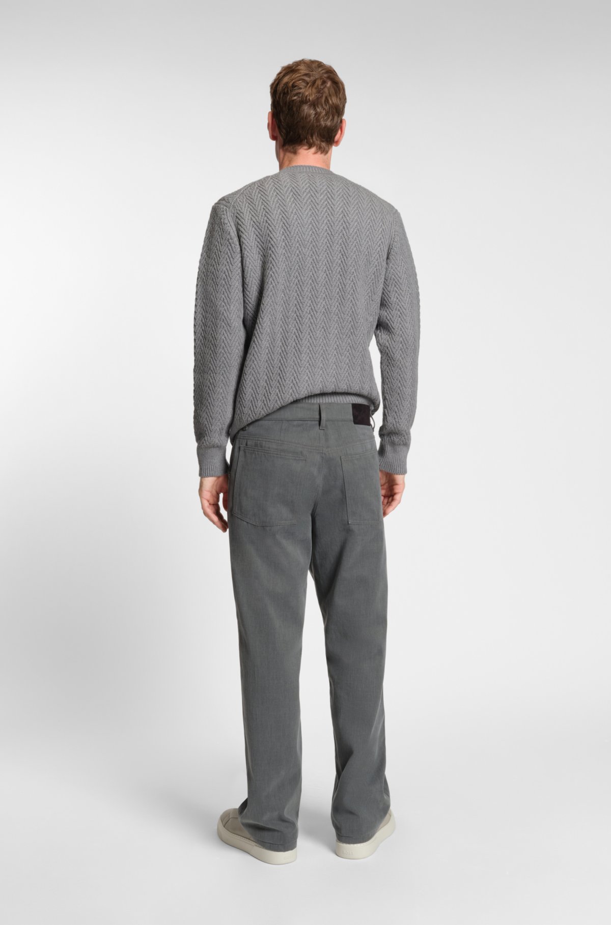 Maglione con struttura a losanga in lana vergine