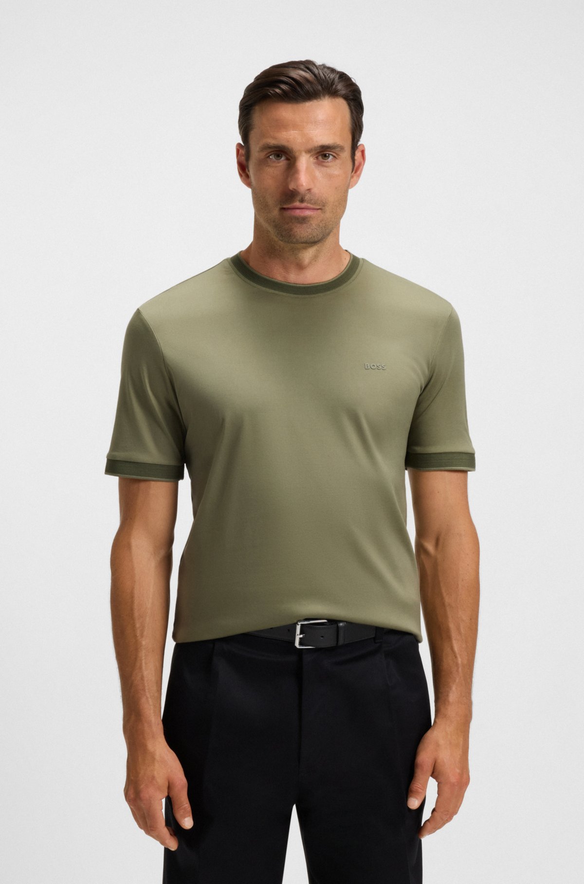 T-shirt slim fit in cotone mercerizzato con orli a contrasto