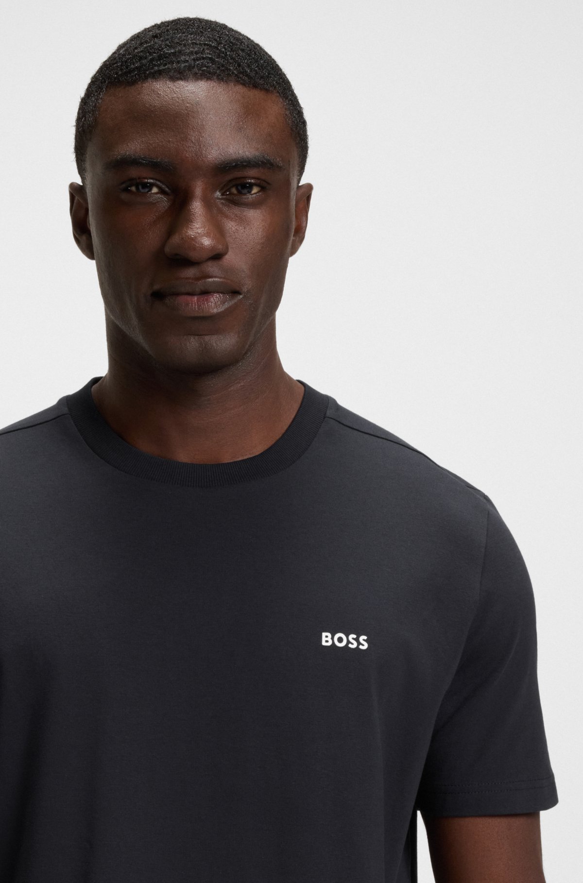 T-shirt in cotone elasticizzato con dettaglio logo